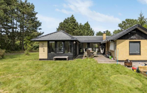 2 Bedroom Nice Home In Store Fuglede, Store Fuglede